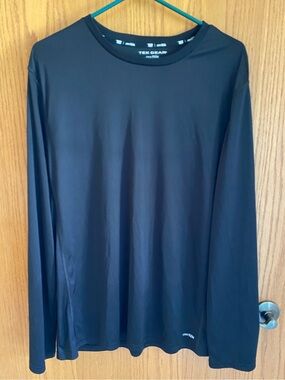 🇺🇸 Tek Gear Men’s Dry Fit Long Sleeve Shirt - Black